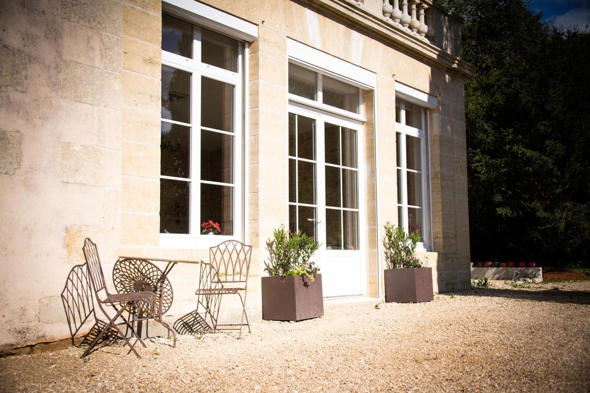 Domaine De La Briouse Bed & Breakfast Sanxay ภายนอก รูปภาพ